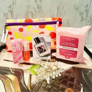 Clinique Cosmetic Bag with Beauty Essentials Set NWT